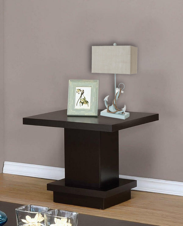 Homeroots Set Of Two 28" Blue Coastal Anchor Table Lamps With Beige Shade   397252