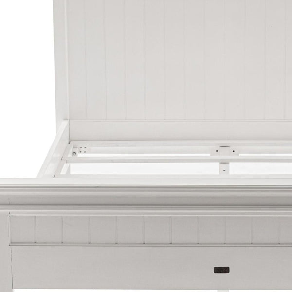 HomeRoots Classic White Panel Queen Bed - Timeless Elegance with Durable Mahogany, Easy-Clean Finish & No Assembly! 397278
