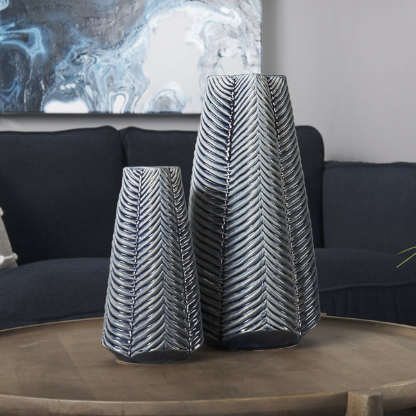 Homeroots Jumbo Prussian Blue And Silver Patterned Star Vase  Ceramic 397519