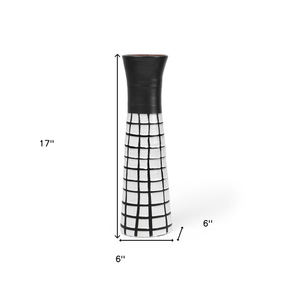 Homeroots 17" Black And White Modern Grid Ceramic Vase  Ceramic 397550