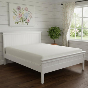 HomeRoots Classic White King Size Bed - Elegant Mahogany Frame with Tongue-and-Groove Design, No Box Spring Needed 397614