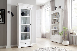 Homeroots Traditional White And Glass Door Storage Cabinet  Mahogany,Bevelled Glass & Antique Brass Hardware 397833