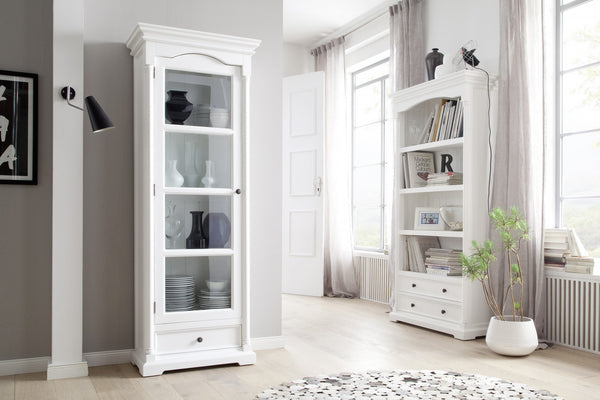 Homeroots Traditional White And Glass Door Storage Cabinet  Mahogany,Bevelled Glass & Antique Brass Hardware 397833