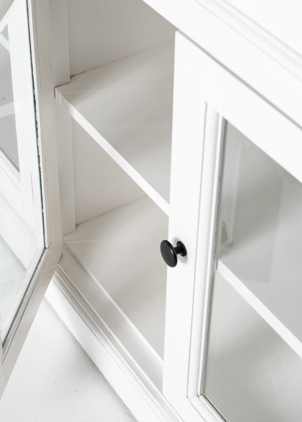 Homeroots Classic White Small Buffet Table  Mahogany,Bevelled Glass & Antique Brass Hardware 397835