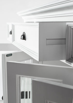 Homeroots Modern Farmhouse White Buffet Server  Mahogany,Bevelled Glass & Antique Brass Hardware 397836