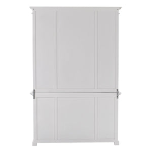 HomeRoots Classic White Kitchen Hutch - Elegant Mahogany Storage with Vintage Charm & Modern Functionality 397844