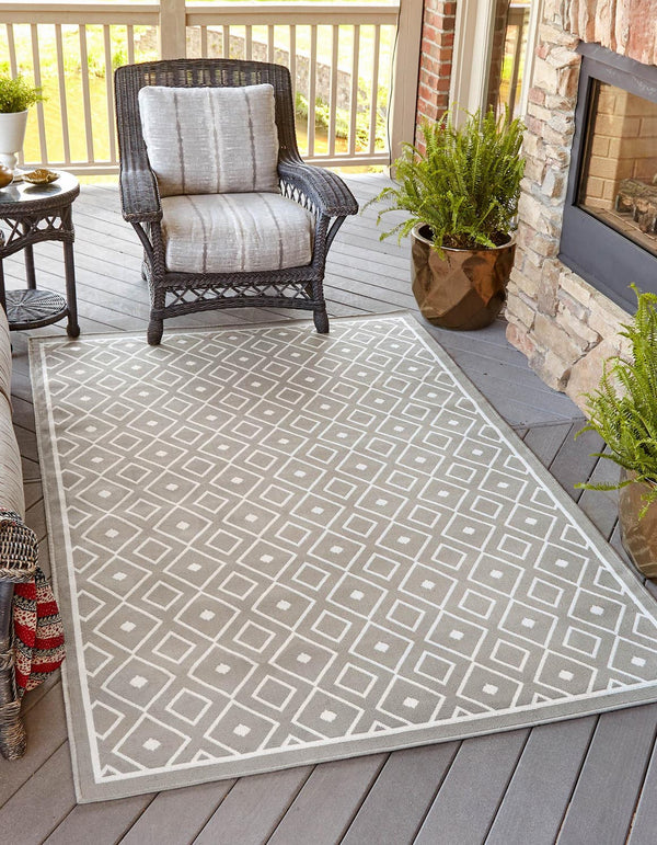 Unique Loom Outdoor Trellis Kafes Machine Made Geometric Rug Gray, Ivory 5' 3" x 8' 0"