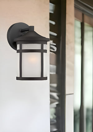 Homeroots Matte Black Hanging Lantern Shape Wall Light   398554