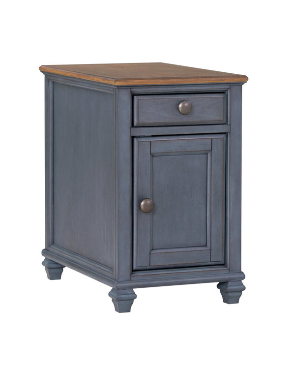 English Elm Americana Chairside End Table Rubberwood Build Distressed Finish with Usb Port Storage B108P193076