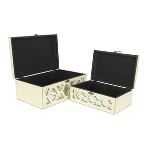 Homeroots Set Of White Quatrefoil Mirror Jewelry Storage Boxes  Solid Wood 399683