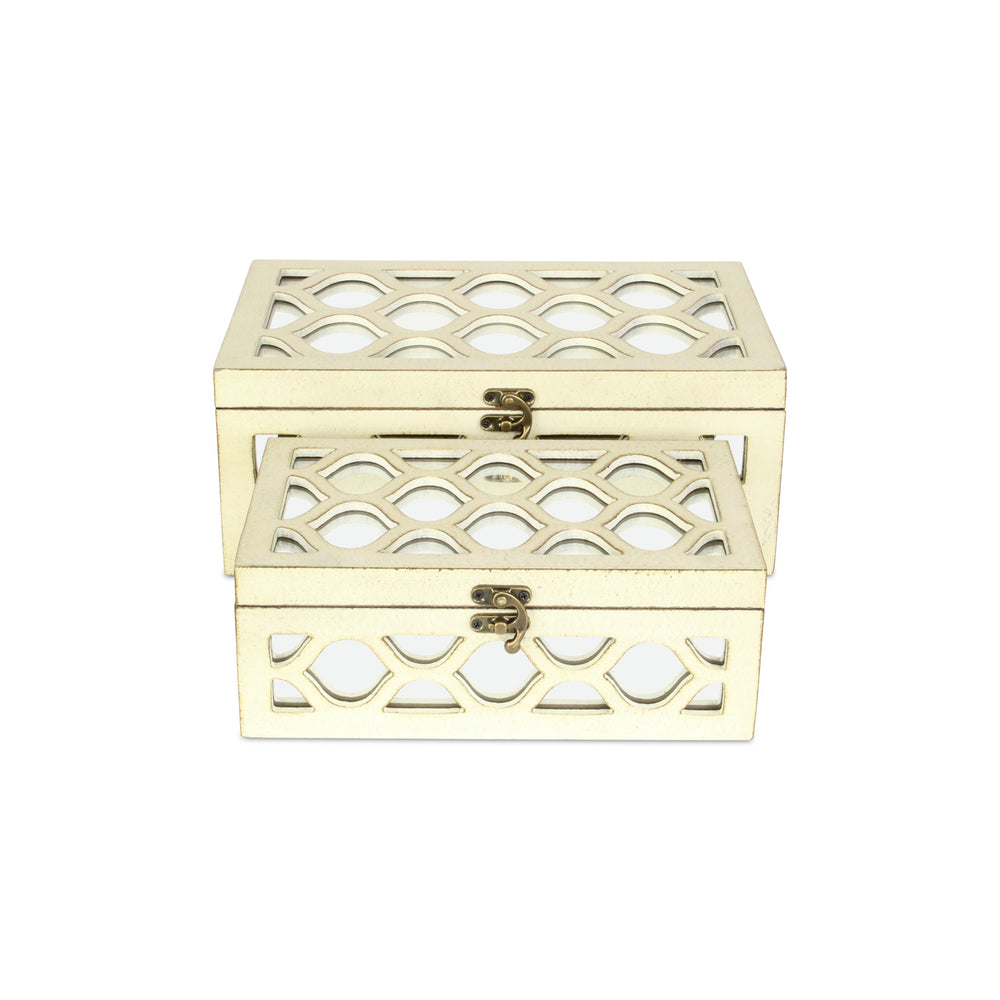 Homeroots Set Of White Quatrefoil Mirror Jewelry Storage Boxes  Solid Wood 399683