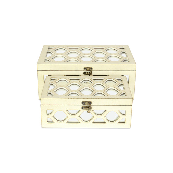 Homeroots Set Of White Quatrefoil Mirror Jewelry Storage Boxes  Solid Wood 399683
