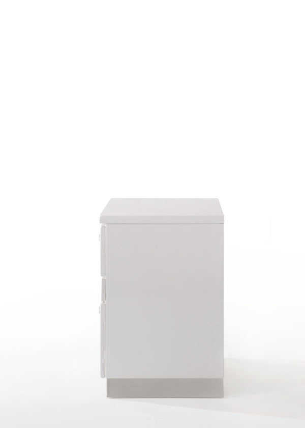 English Elm Naima White High Gloss Nightstand with Jewelry Drawer, Felt-Lined 3-Drawer Modern Accent Table B2726P261854