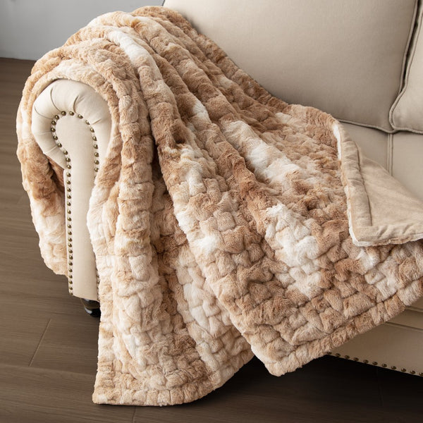 English Elm 50X60" Luxurious Faux Fur Throw Blanket – Cozy, Stylish Accent For Any Room, Easy Care & Versatile B035P243958