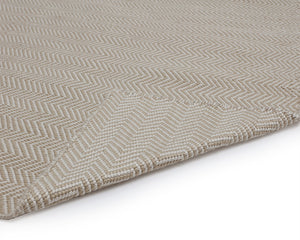 Sunpan Cusco Hand-Woven Rug - Stylish Zigzag Design, Sustainable PET Yarn, Perfect for Indoor & Outdoor Spaces Oyster / Grey