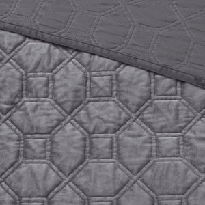 English Elm 3 Madison Park Harper Velvet Quilt Set King/Cal King Soft Geometric Quilted Texture Antimicrobial Finish Grey 17.72 L x 16.14 W x 8.27 H B03597476