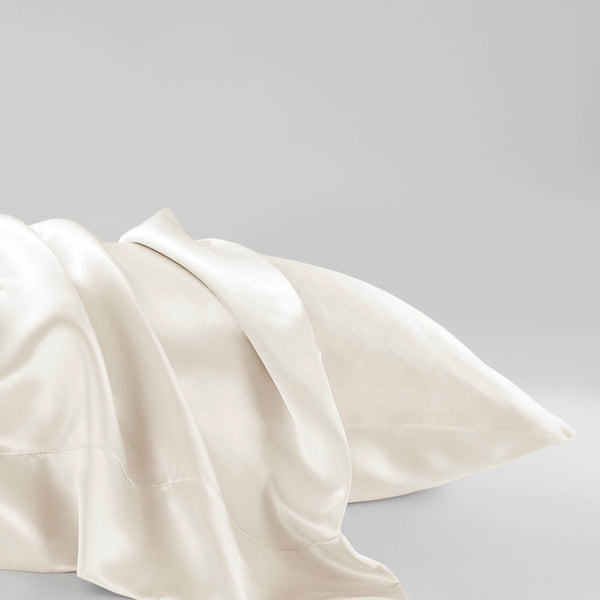 English Elm 4 Luxury Satin Twin Sheet Set - 100% Polyester, Soft Smooth 90g Finish, Deep Pocket Fit & Breathable Comfort Ivory 11.81 L x 9.84 W x 3.15 H B035P319696