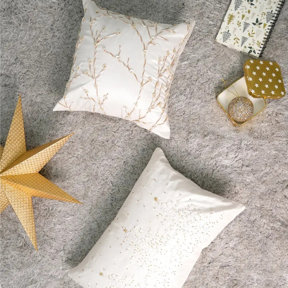 English Elm 100% Polyester Throw Pillow – Elegant Embroidered Accent For Cozy Living Spaces, 18X18” B346P323021