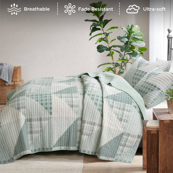 English Elm 3-piece King Patchwork Quilt Set Knit Face Microfiber Back Lightweight Year Round Warmth Green Multi B035P482962