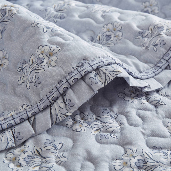 English Elm 3-piece Queen Ruffle Trim Quilt Set Vermicelli Stitched Romantic Coastal Bedding B035P408232