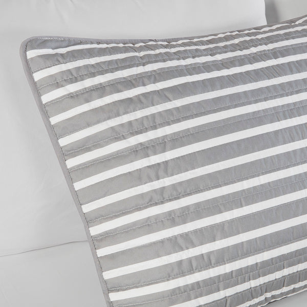 JLA Home Intelligent Design - Reversible quilt set with stripes and solid reverse, antimicrobial finish, shams & decorative pillows ID80-407