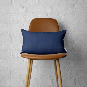 Homeroots Set Of 2 White And Navy Faux Leather Throw Pillows   400960