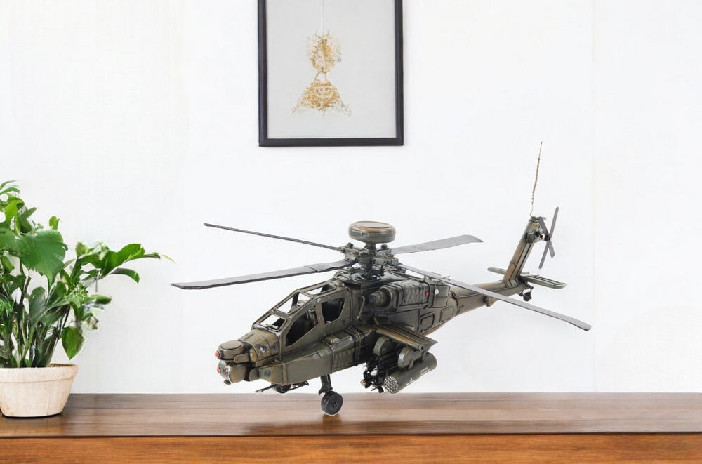 Homeroots 5" Green Metal Hand Painted Model Airplane Tabletop Sculpture  Metal 401099