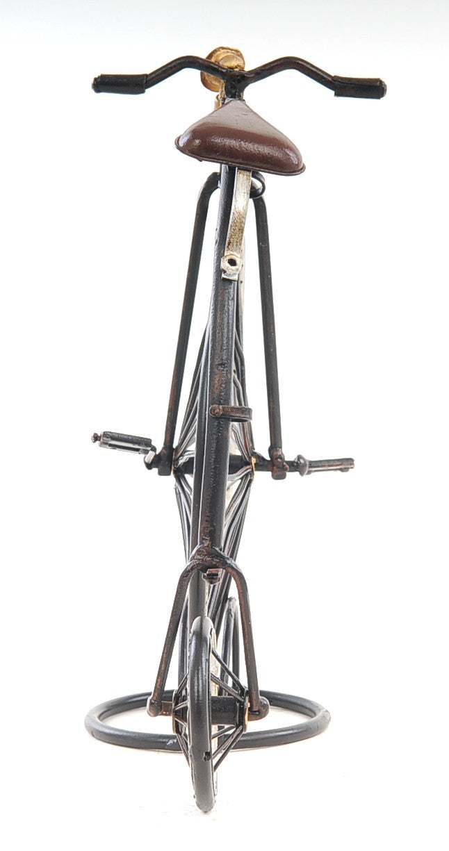 Homeroots C1870 High Wheeler Bicycle Sculpture  Metal 401110