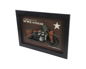 Homeroots 20" Green And Black Metal Hand Painted Figurine Tabletop Sculpture  Metal 401124