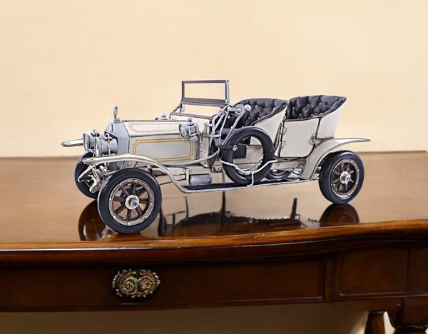 Homeroots 8" Silver Metal Hand Painted Model Car Tabletop Sculpture  Metal 401129