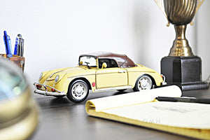 Homeroots C1963 Aston Martin Db5 Sculpture  Metal 401137