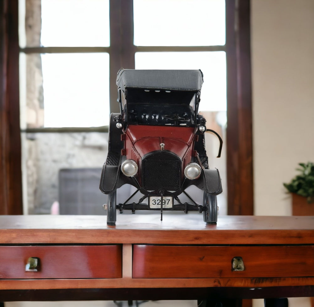 Homeroots C1924 Red Ford Model T Car Sculpture  Metal 401142