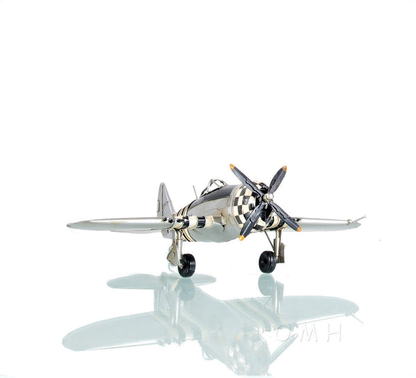 Homeroots C1943 Republic P-47 Thunderbolt Sculpture  Metal 401148