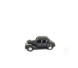 Homeroots 5" Gray Metal Hand Painted Model Car Tabletop Sculpture  Metal 401163