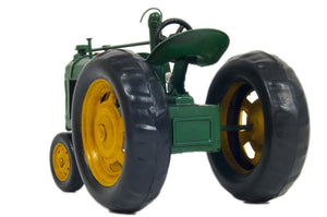 Homeroots C1935 John Deere Model B Tractor Sculpture  Metal 401164