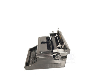 Homeroots 6" Black Metal Hand Painted Figurine Tabletop Sculpture  Metal 401170