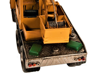 Homeroots Crane Truck Sculpture  Metal 401178