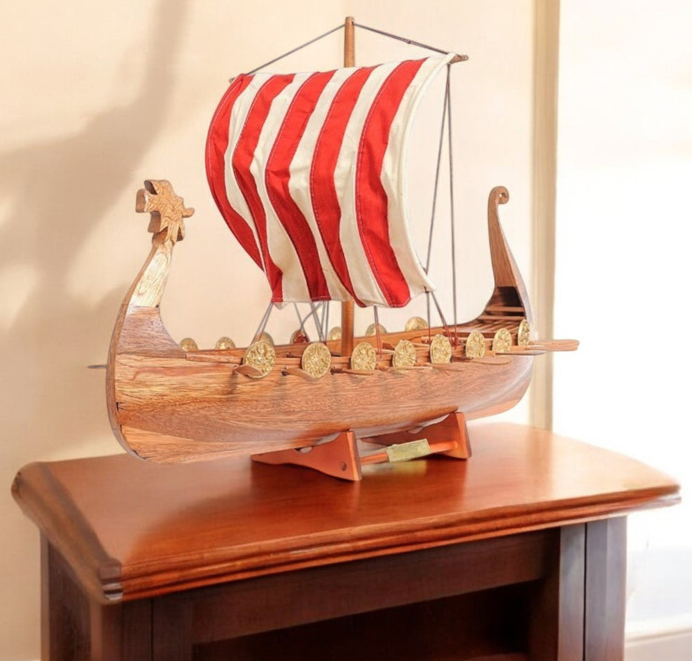 Homeroots 20" Wood Brown Solid Wood Hand Painted Model Boat Tabletop Sculpture  Solid Wood 401201
