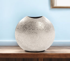 Homeroots 10" Hammered Silver Disc Shape Decorative Vase  Aluminum 401232