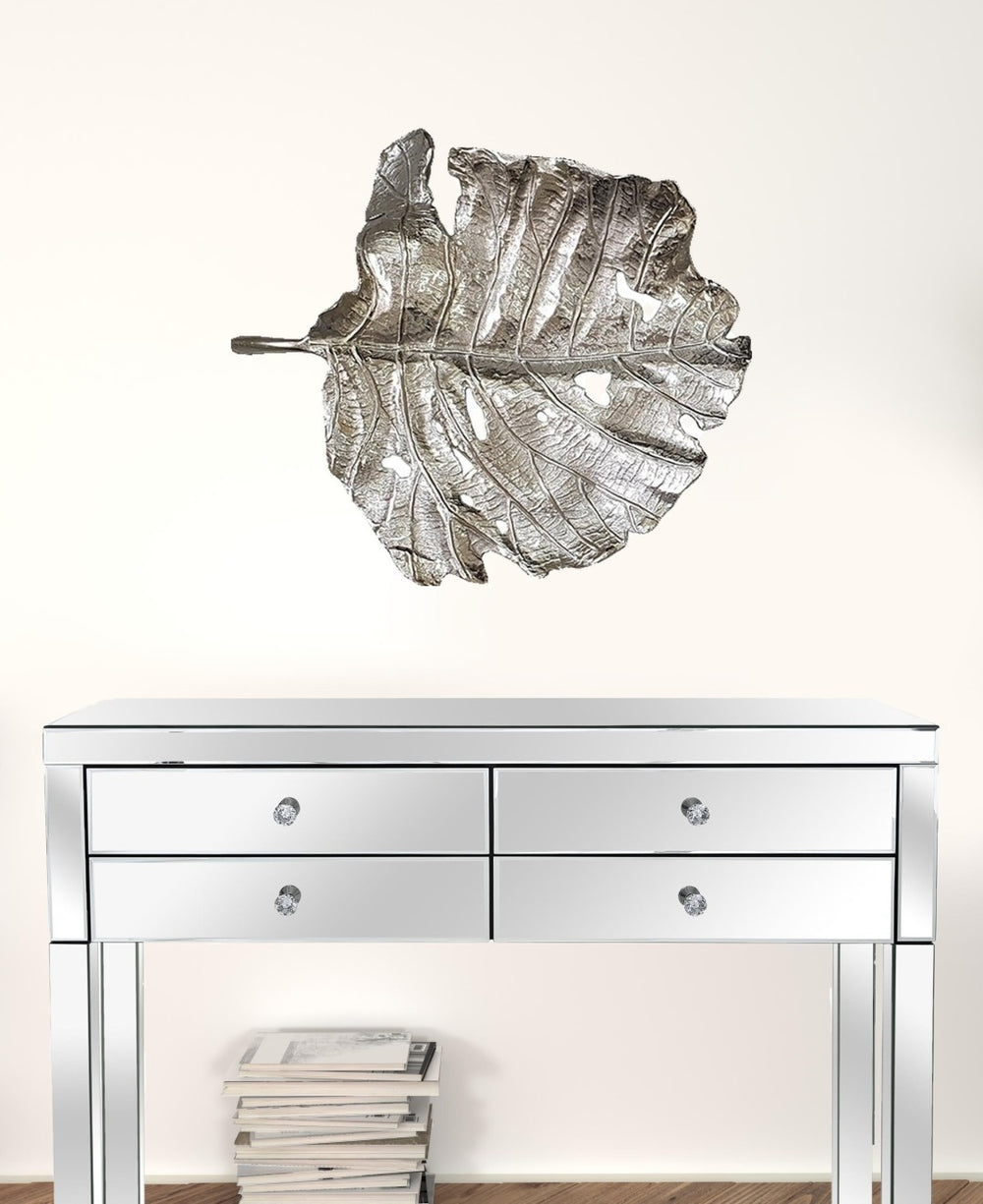 HomeRoots Set of Two Gray Aluminum Sculptures - Modern Wall Art for Contemporary Home Décor & Easy Display 401276