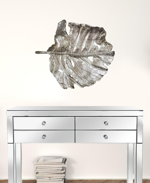 HomeRoots Set of Two Gray Aluminum Sculptures - Modern Wall Art for Contemporary Home Décor & Easy Display 401276