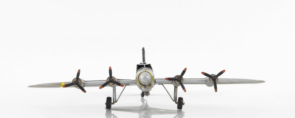 Homeroots C1938 Boeing B-17 Flying Fortress Sculpture  Metal 401767