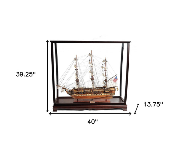 Homeroots 39" Wood Brown Solid Wood Hand Painted 1797 Uss Constitution Large Table Top Display Case Model Boat  Solid Wood 401838