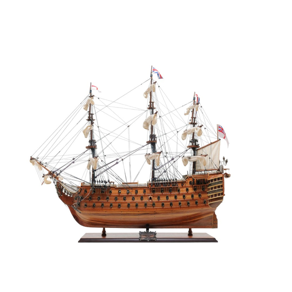 Homeroots 36" Wood Brown Solid Wood Hand Painted Hms Victory Exclusive Edition Model Boat  Solid Wood 401845