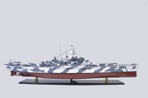 Homeroots 16" Gray And White Manufactured Wood Hand Painted Sculpture  Solid Wood 401873