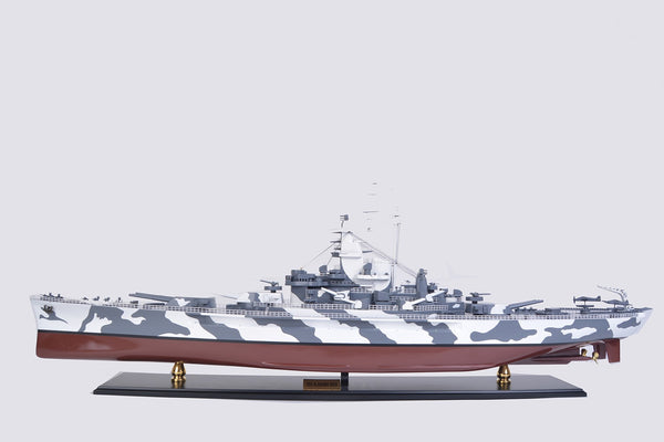 Homeroots 16" Gray And White Manufactured Wood Hand Painted Sculpture  Solid Wood 401873