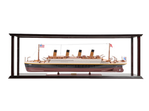 Homeroots 15" Black And Red Solid Wood Hand Painted 1912 Rms Titanic Large Display Case Model Boat  Solid Wood 401879