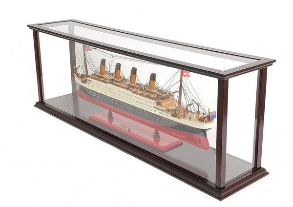 Homeroots 16" Black And Red Solid Wood Hand Painted 1912 Rms Titanic Medium Display Case Model Boat  Solid Wood 401881