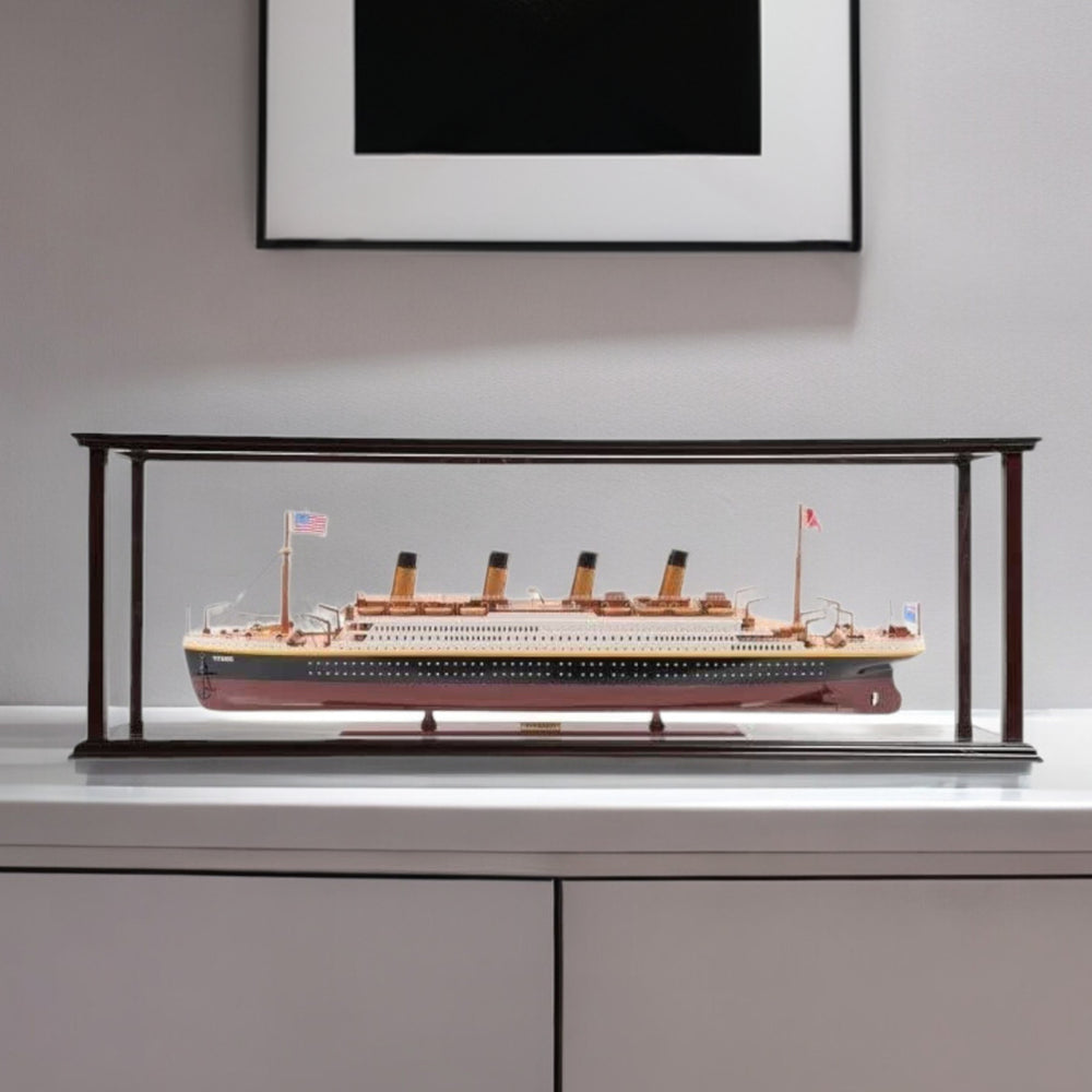 Homeroots 16" Black And Red Solid Wood Hand Painted 1912 Rms Titanic Medium Display Case Model Boat  Solid Wood 401881