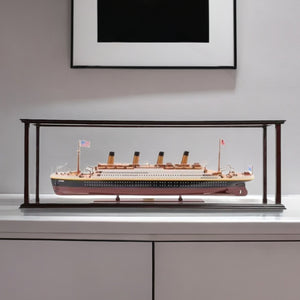 Homeroots 16" Black And Red Solid Wood Hand Painted 1912 Rms Titanic Medium Display Case Model Boat  Solid Wood 401881